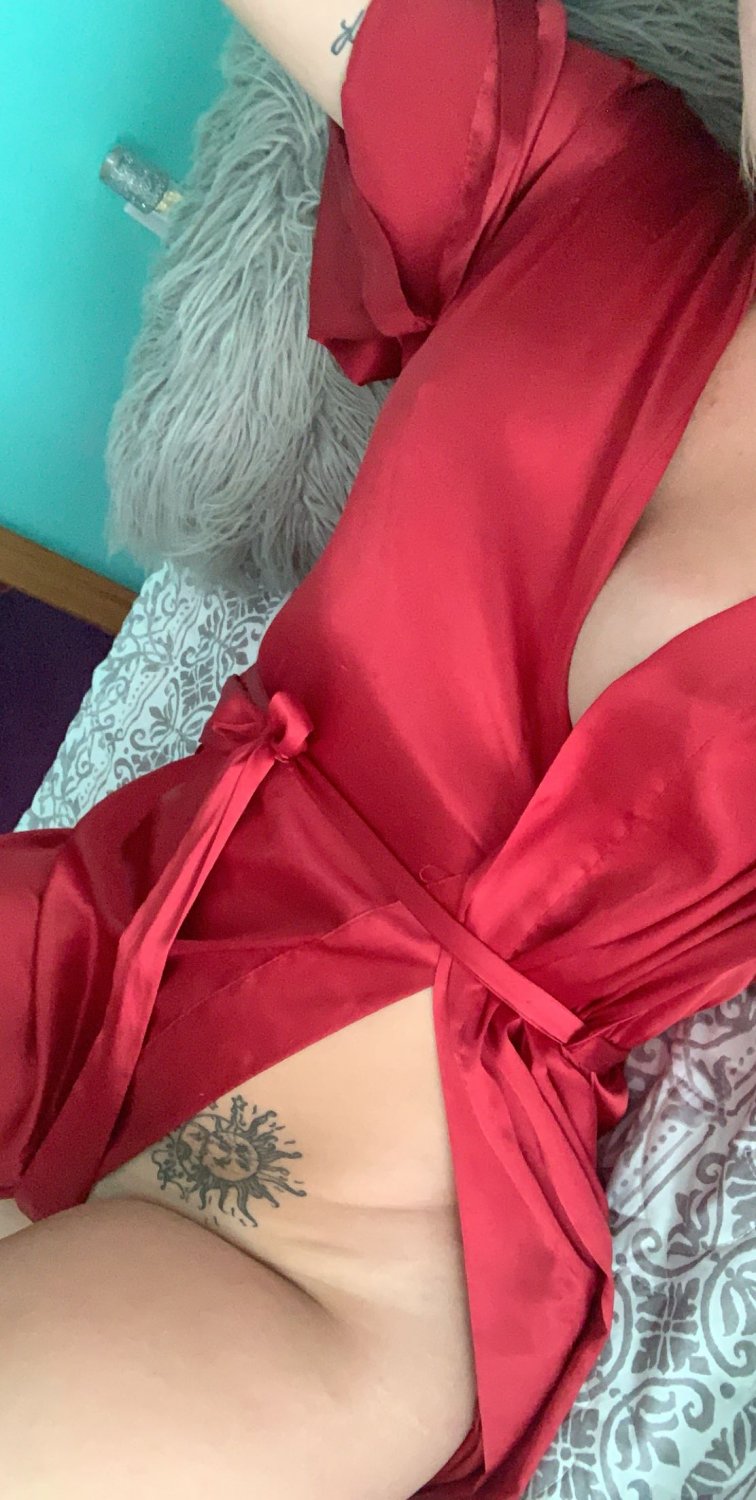 Submitted and risked Girlfriend. Want to risk your girl too? DM me #ThemofR6