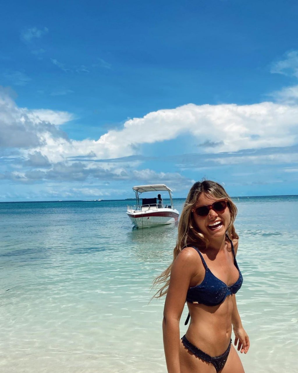 Meri Deal (tocó para vos) hermosa flaca para follarle el culo #vdLR78Gi