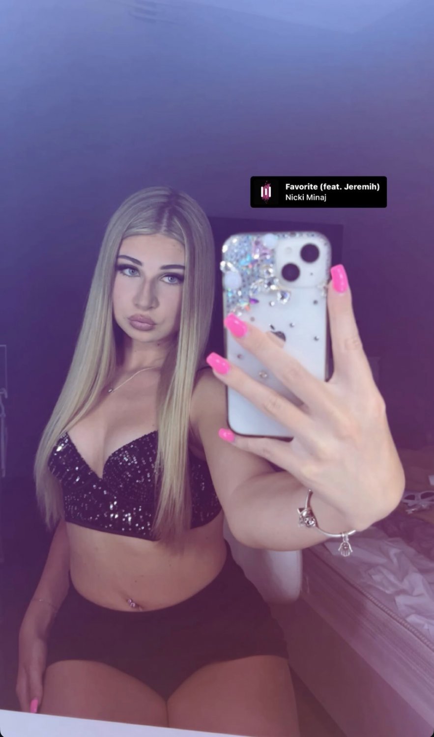 Send me your tribs schickt mir eure Tributes here or Session :5 #4BYhOx4y