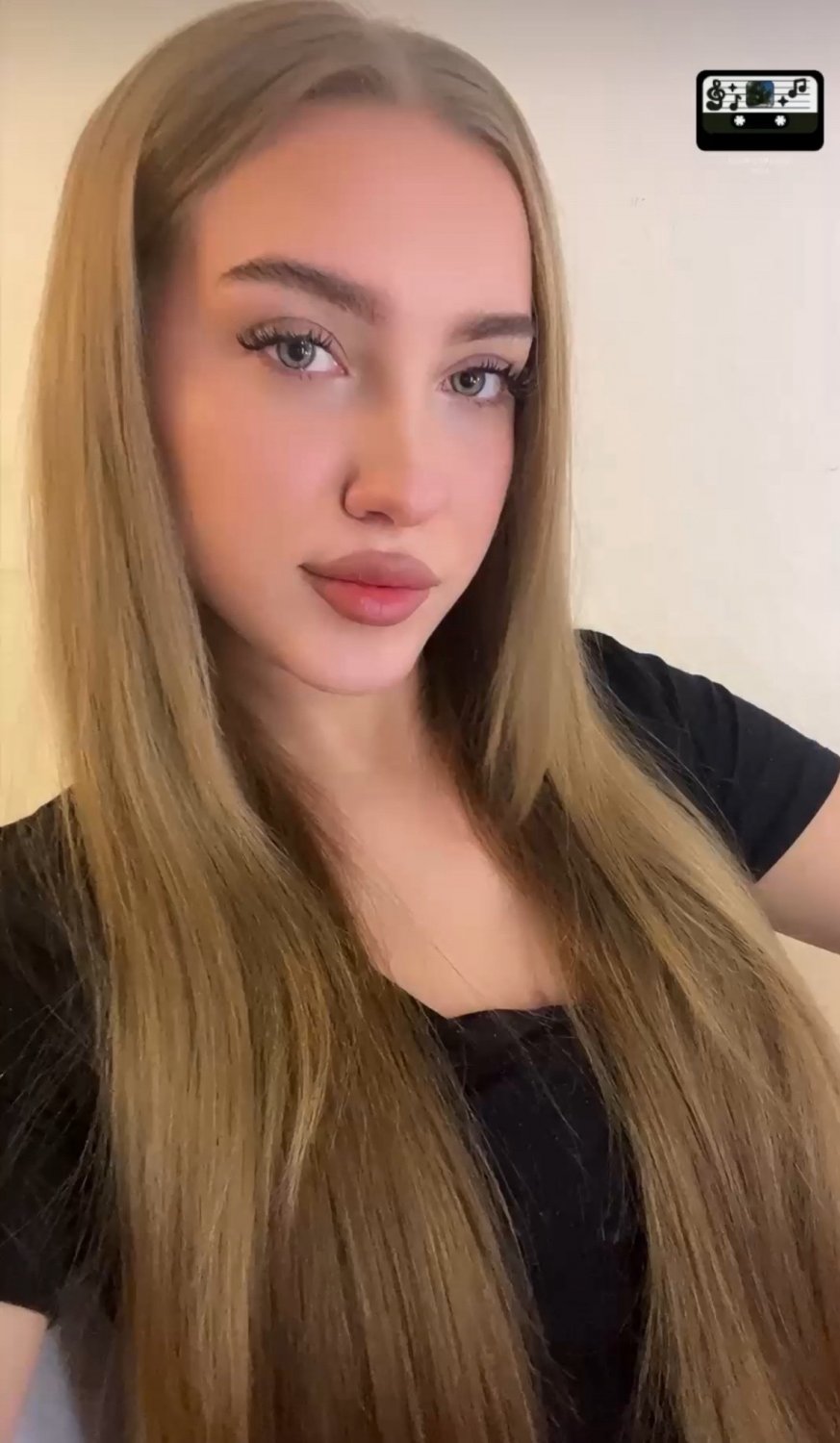 Send me your tribs schickt mir eure Tributes here or Session :5 #vuCTTZPW